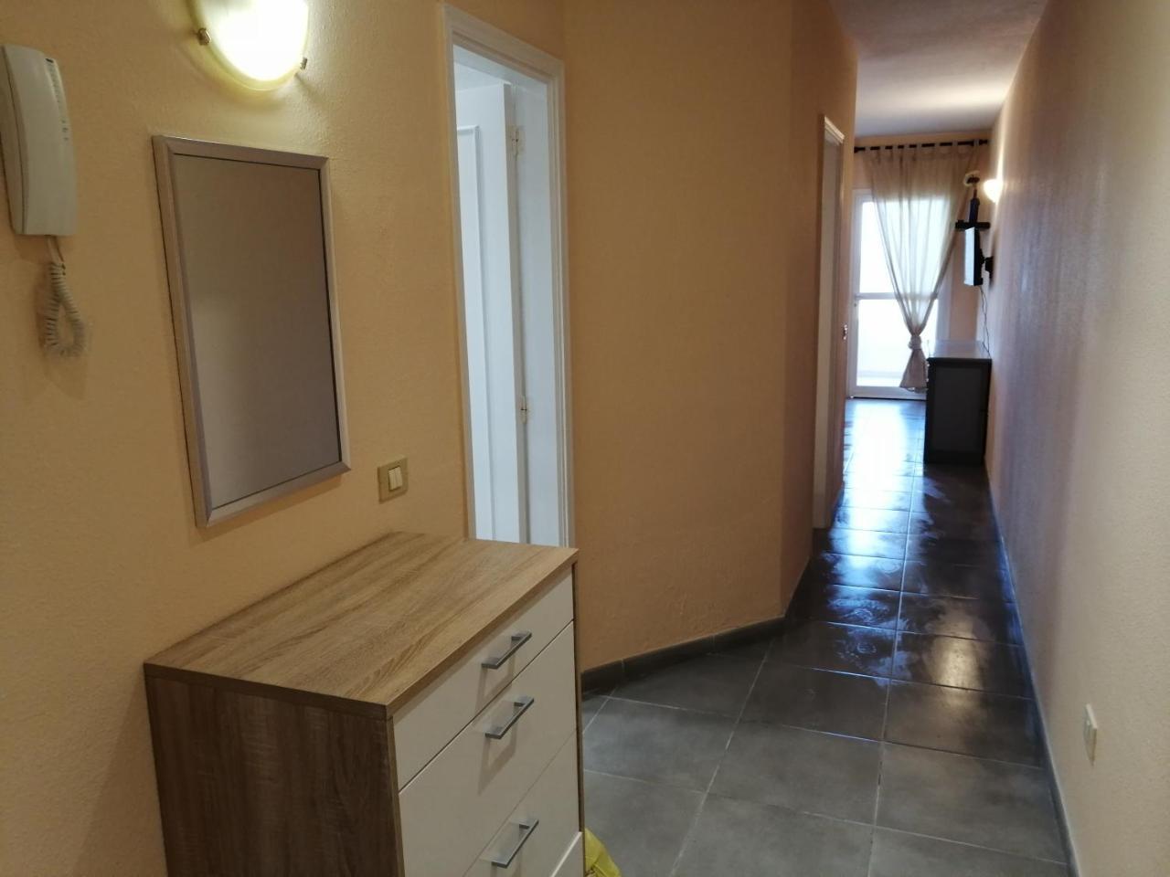Oceanside In Apartment El Medano (Tenerife)